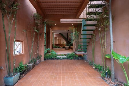 Earthenware House